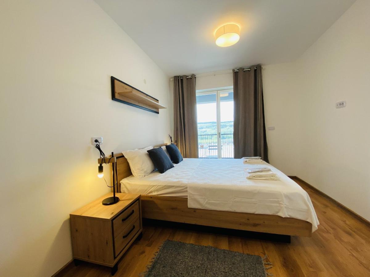 Deluxe Apartment With Balcony And Private Parking In Colvmna Residence Kluż-Napoka Zewnętrze zdjęcie